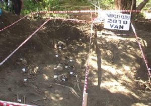 Tarih zalimleri lanetliyor..